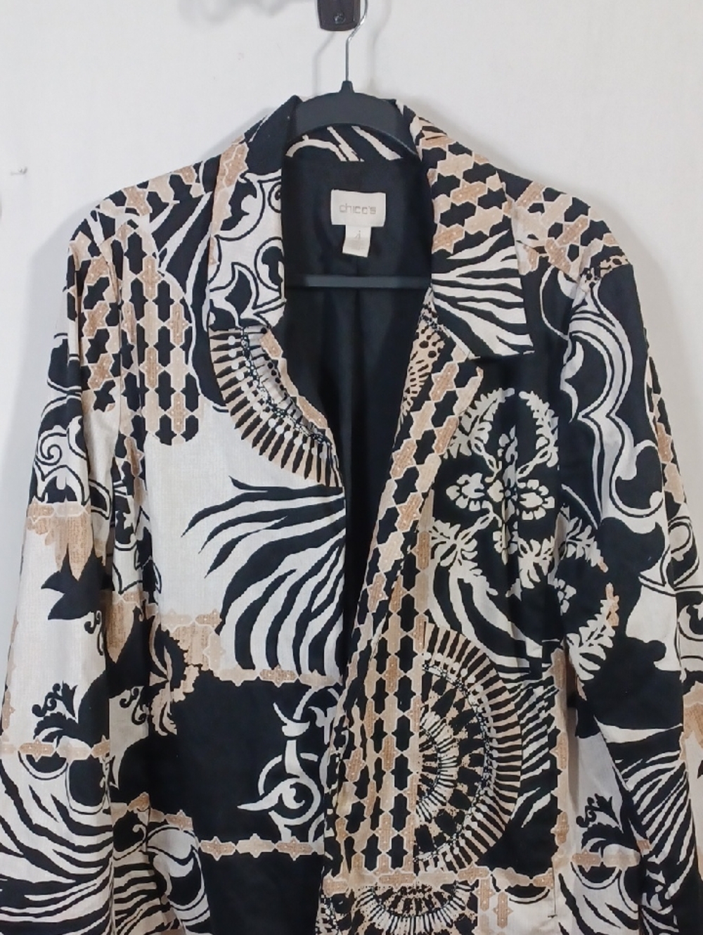 Chico's Black, White & Beige Graphic-Print Blazer
